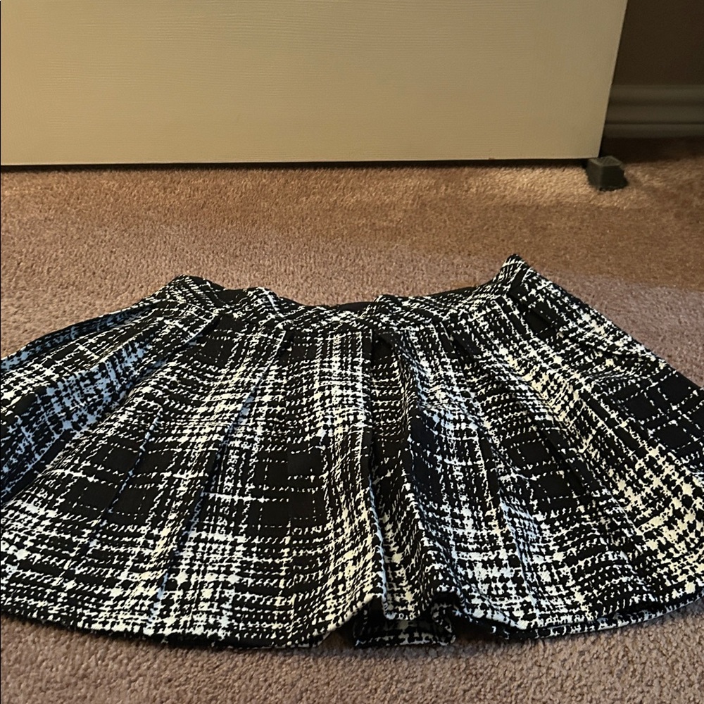 Banana Republic Black and White Mini Skirt